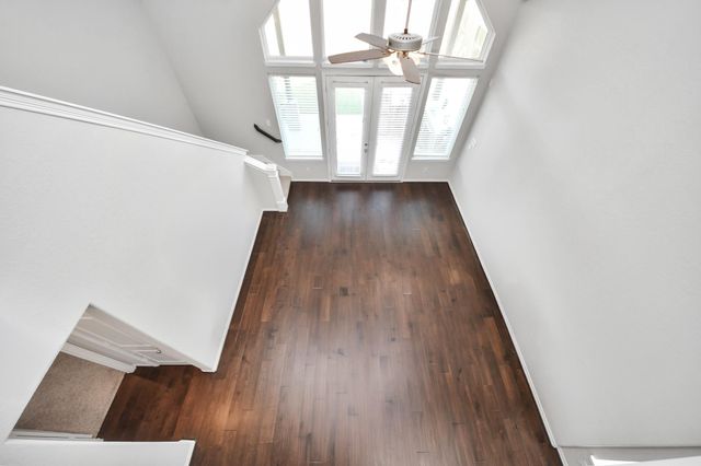 2410 Manor Valley Lane, Sienna Plantation, TX 77459