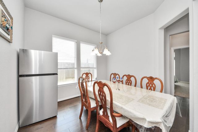 2410 Manor Valley Lane, Sienna Plantation, TX 77459