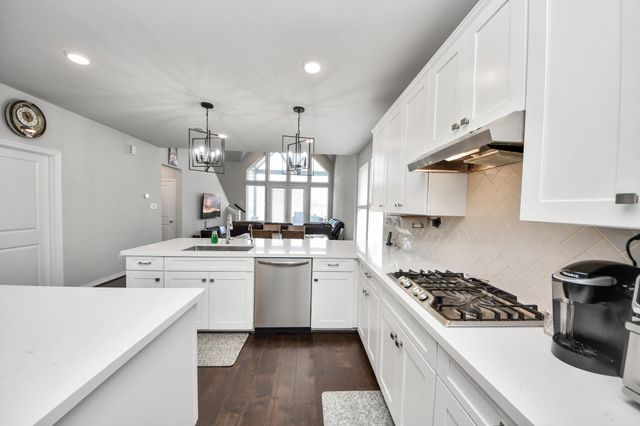 2410 Manor Valley Lane, Sienna Plantation, TX 77459