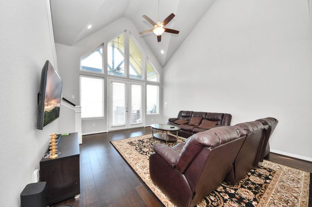 2410 Manor Valley Lane, Sienna Plantation, TX 77459