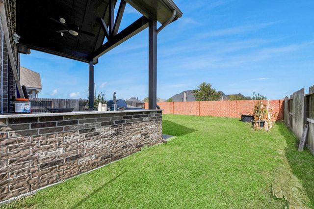 2410 Manor Valley Lane, Sienna Plantation, TX 77459