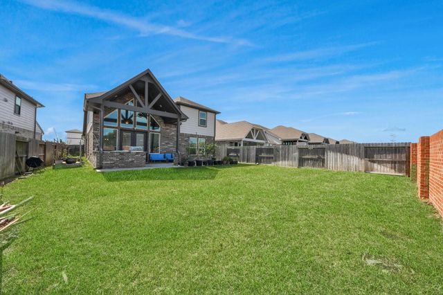 2410 Manor Valley Lane, Sienna Plantation, TX 77459