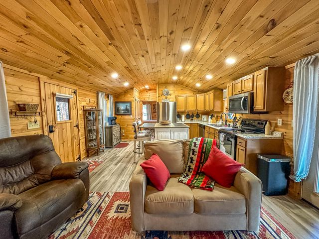 470 Laurel Lake Resort Road, Corbin, KY 40701