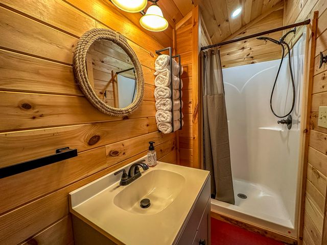 470 Laurel Lake Resort Road, Corbin, KY 40701