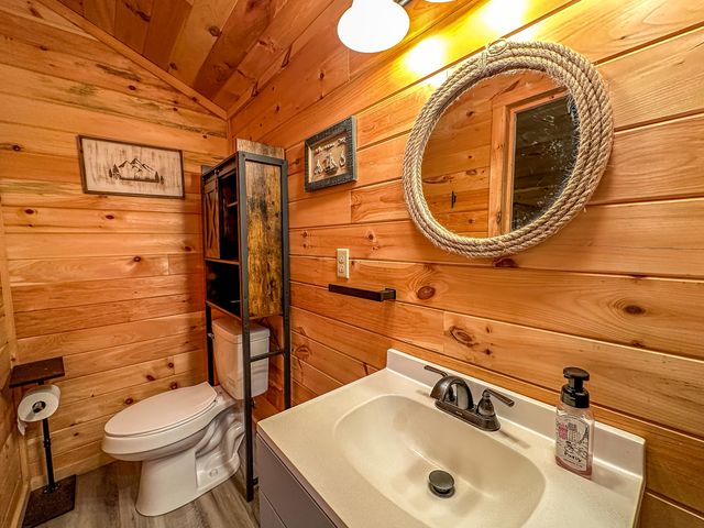 470 Laurel Lake Resort Road, Corbin, KY 40701