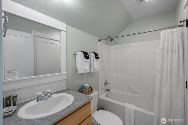 251 Meriweather Street, Pacific Beach, WA 98571