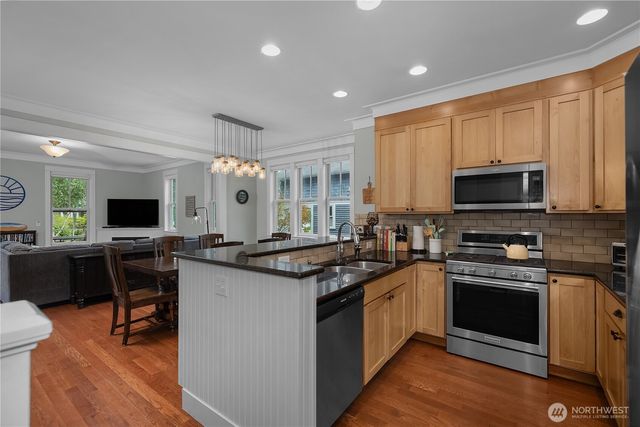 251 Meriweather Street, Pacific Beach, WA 98571