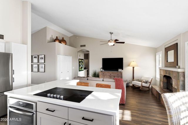 4324 N RANIER Circle, Mesa, AZ 85215