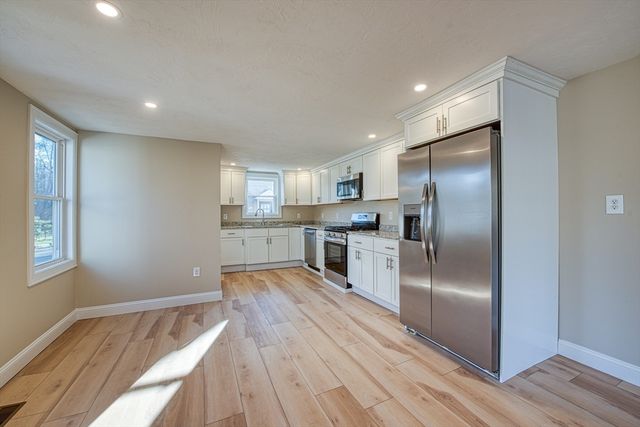 1384 Cohannet Street, Taunton, MA 02780