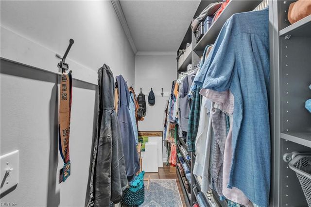 209 Oak Point DR, Yorktown, VA 23692