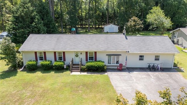 209 Oak Point DR, Yorktown, VA 23692