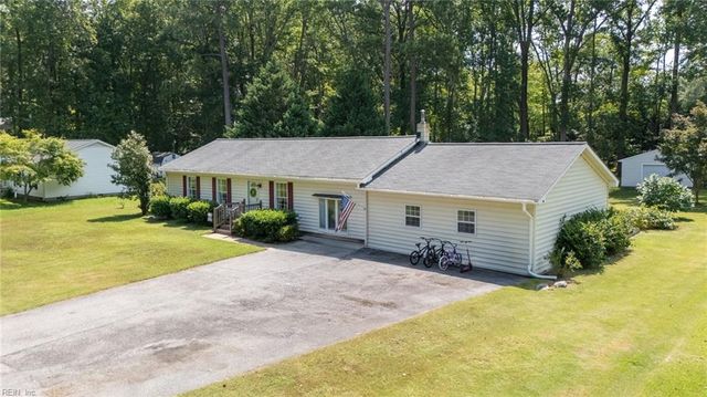 209 Oak Point DR, Yorktown, VA 23692