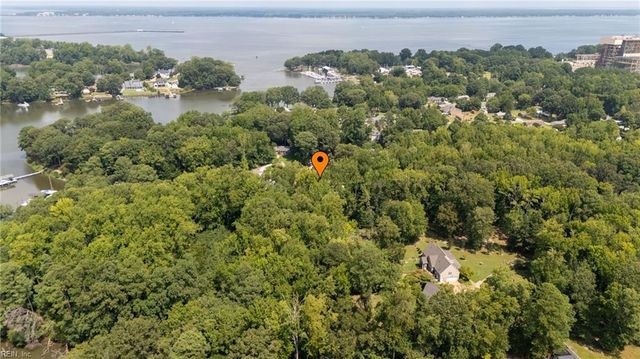 209 Oak Point DR, Yorktown, VA 23692
