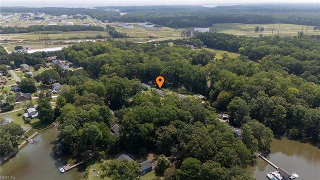 209 Oak Point DR, Yorktown, VA 23692