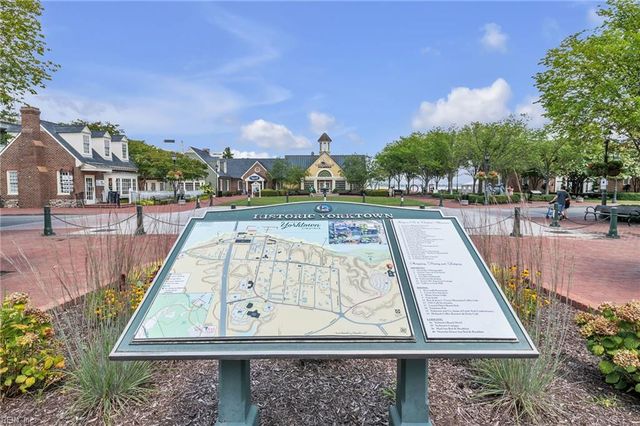 209 Oak Point DR, Yorktown, VA 23692