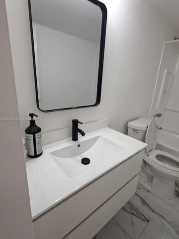 14961 SW 82nd Ln 21-104, Miami, FL 33193