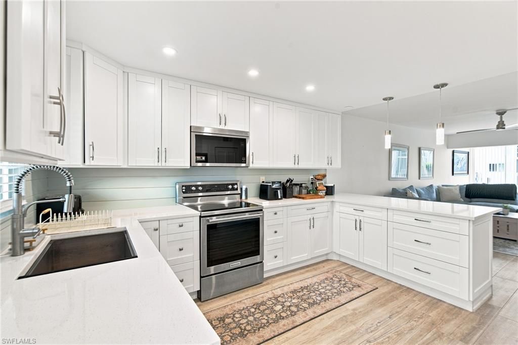 1417 Chesapeake AVE 106, NAPLES, FL 34102 — photo 2