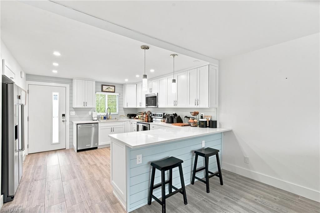 1417 Chesapeake AVE 106, NAPLES, FL 34102 — photo 4