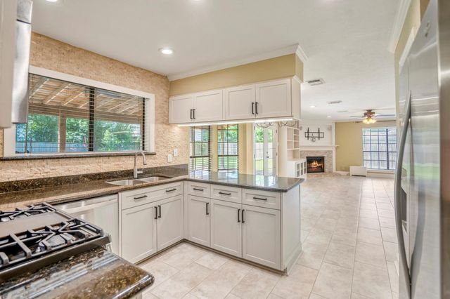 807 Noble Springs Road, Houston, TX 77062