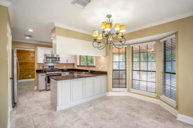 807 Noble Springs Road, Houston, TX 77062