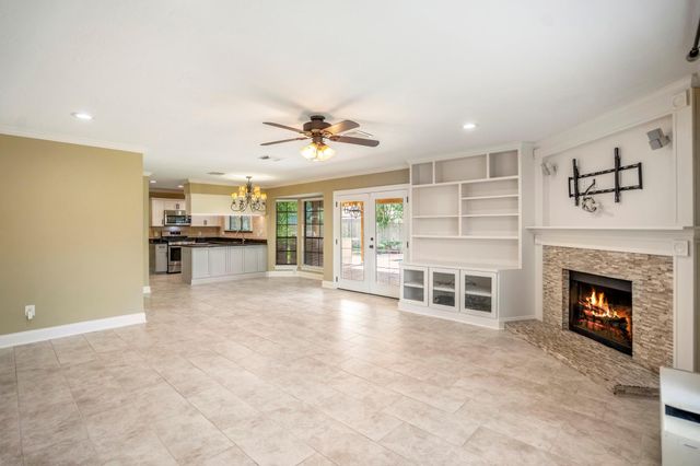 807 Noble Springs Road, Houston, TX 77062