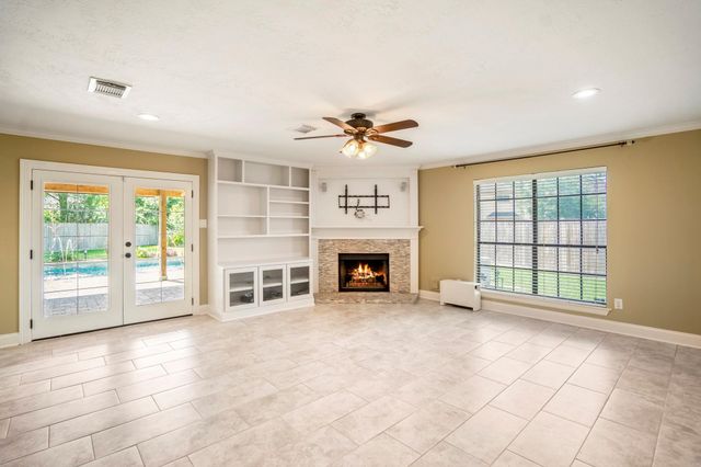 807 Noble Springs Road, Houston, TX 77062