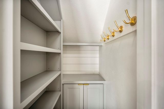 807 Noble Springs Road, Houston, TX 77062