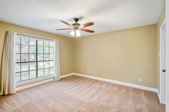 807 Noble Springs Road, Houston, TX 77062