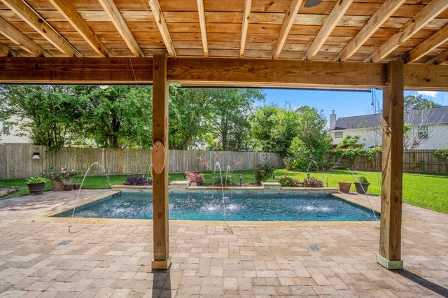 807 Noble Springs Road, Houston, TX 77062