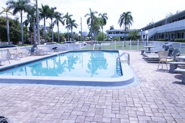 600 Layne Boulevard 119, Hallandale Beach, FL 33009