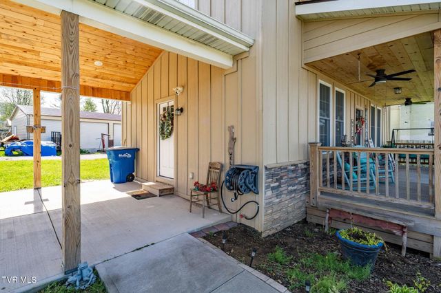 250 North Shady Street, Mountain City, TN 37683