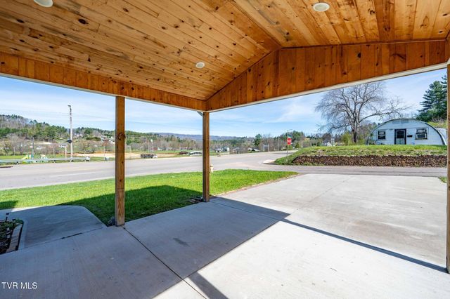 250 North Shady Street, Mountain City, TN 37683