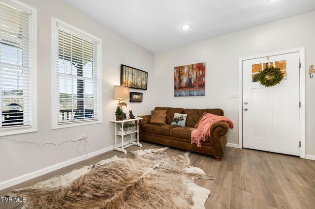 250 North Shady Street, Mountain City, TN 37683