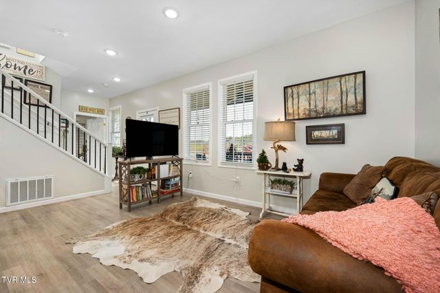 250 North Shady Street, Mountain City, TN 37683
