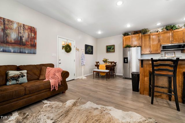 250 North Shady Street, Mountain City, TN 37683