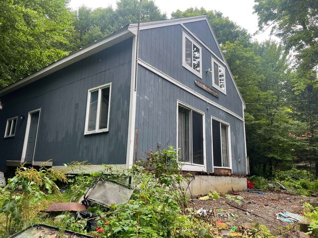 207 Sycamore Road, Woodford, VT 05201