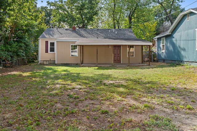 2036 N Pickwick Avenue, Springfield, MO 65803