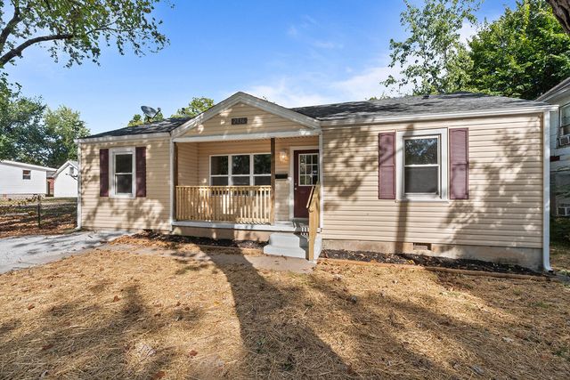 2036 N Pickwick Avenue, Springfield, MO 65803