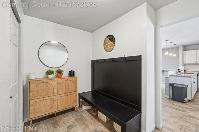 2840 Sycamore River Drive, Handy Township, MI 48836