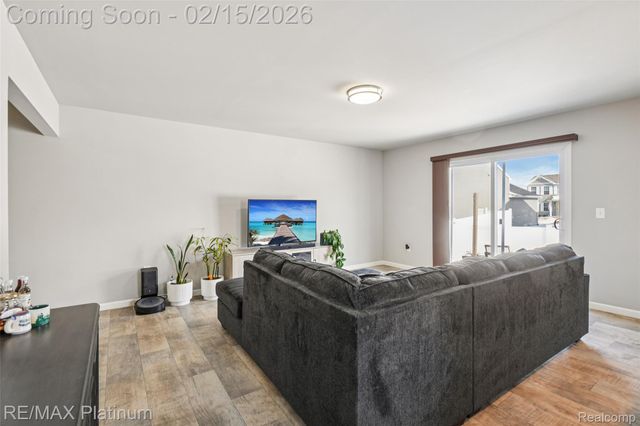 2840 Sycamore River Drive, Handy Township, MI 48836