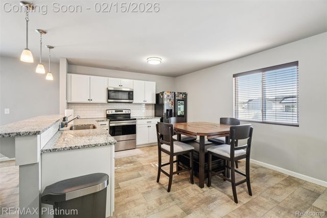 2840 Sycamore River Drive, Handy Township, MI 48836