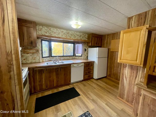 56 Midnight Dr, St. Maries, ID 83861