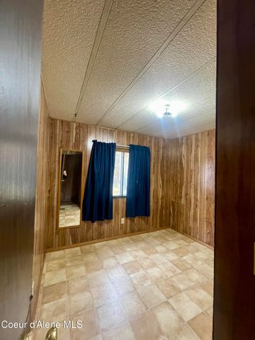 56 Midnight Dr, St. Maries, ID 83861