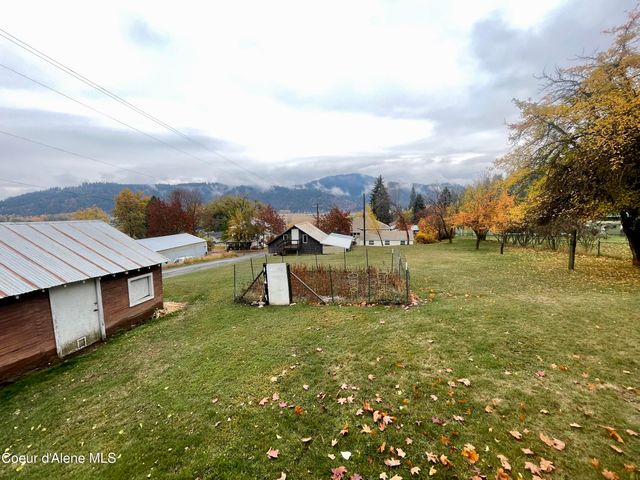 56 Midnight Dr, St. Maries, ID 83861