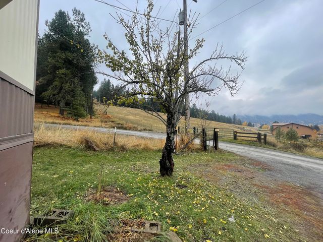 56 Midnight Dr, St. Maries, ID 83861