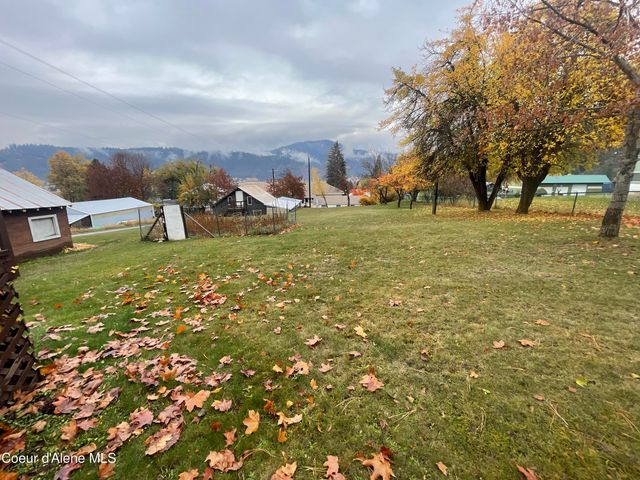 56 Midnight Dr, St. Maries, ID 83861