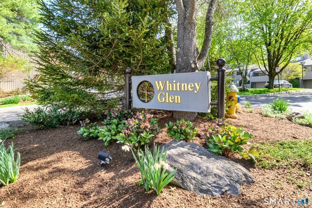 32 Whitney Glen 32, Westport, CT 06880