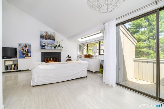 32 Whitney Glen 32, Westport, CT 06880