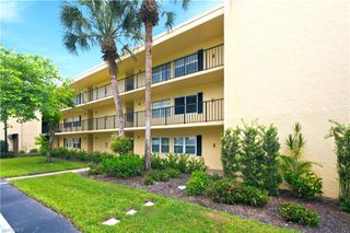 1083 Forest Lakes DR 209, Naples, FL 34105