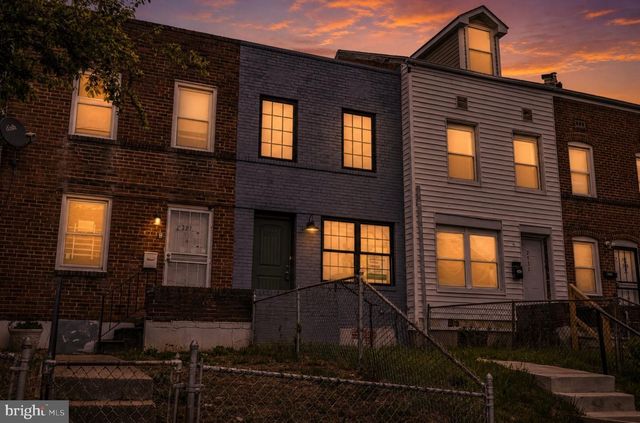 2731 ROUND RD, Baltimore, MD 21225